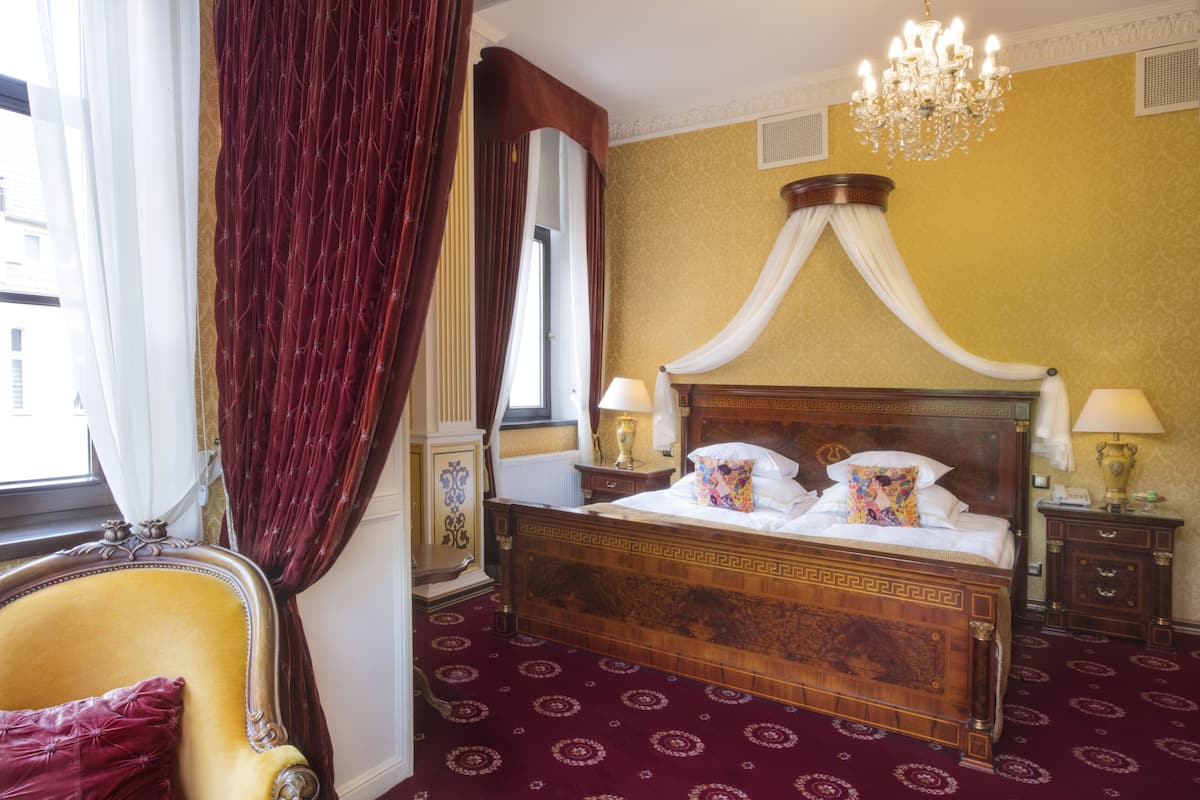 Apartment | Egyptian cotton sheets, premium bedding, minibar, in-room safe