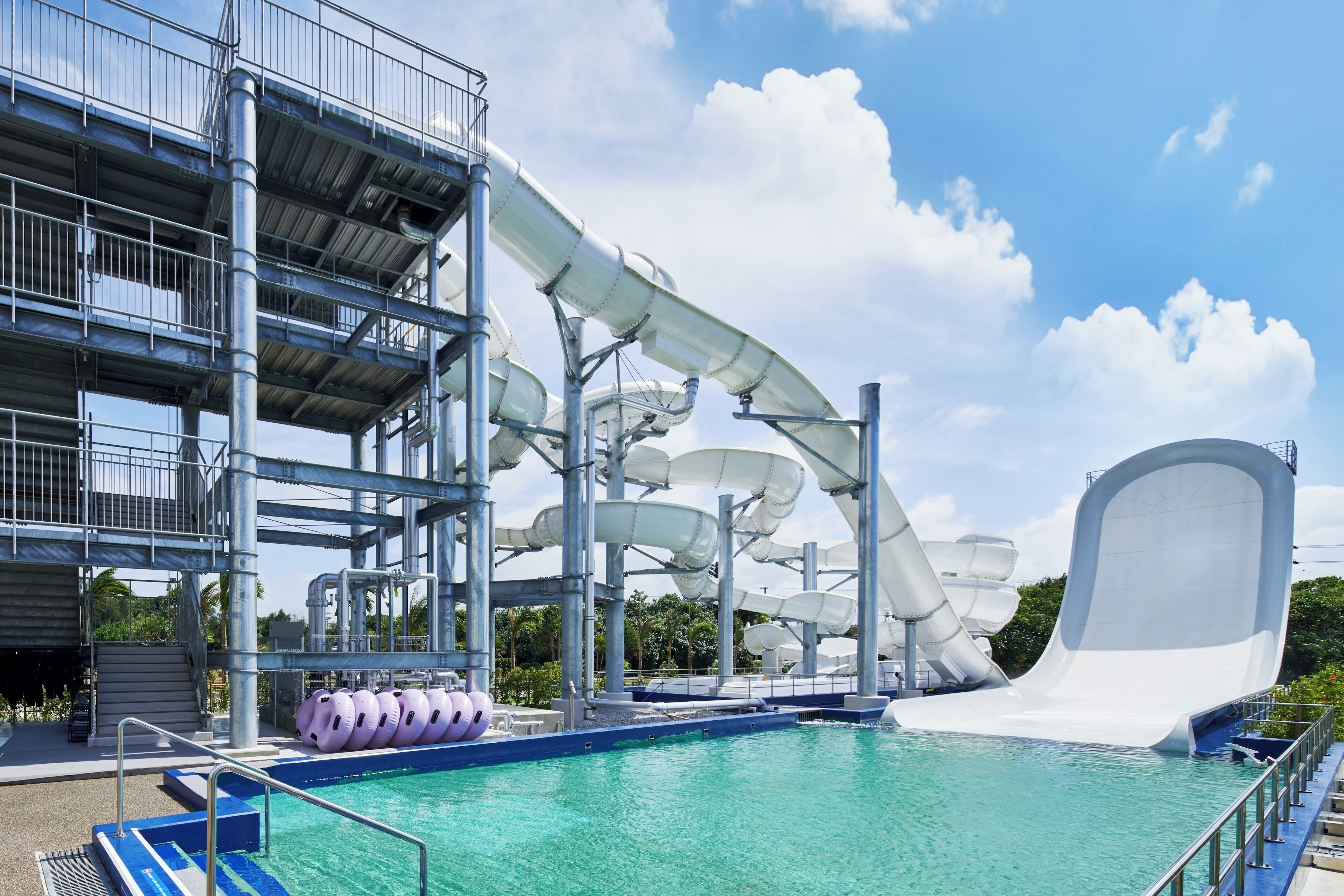 Piscine extérieure (ouverte en saison)