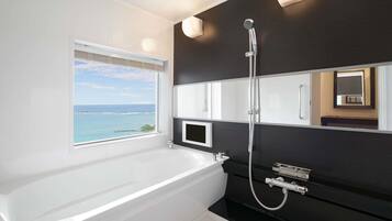 Executive Suite, Japanese-Western style with 2 Single beds, Ocean view | In-room safe, free WiFi, bed sheets