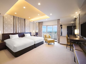 Executive Suite, Japanese-Western style with 2 Single beds, Ocean view | In-room safe, free WiFi, bed sheets