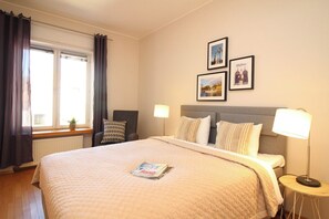 Apartamento, 1 quarto | 37 quartos, roupas de cama premium, individualmente decorados