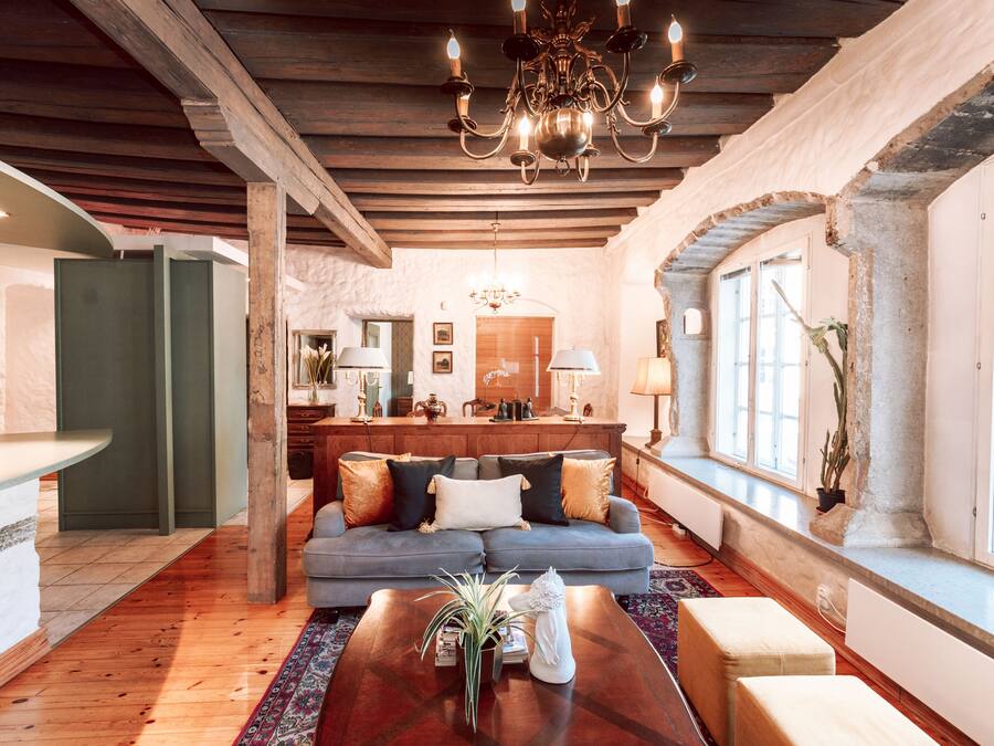 Apartment, 3 Bedrooms, Kitchen | Living room | 40-inch flat-screen TV with digital channels, TV, Netflix