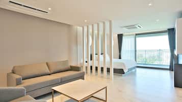 Superior Suite | Blackout curtains, free WiFi, bed sheets