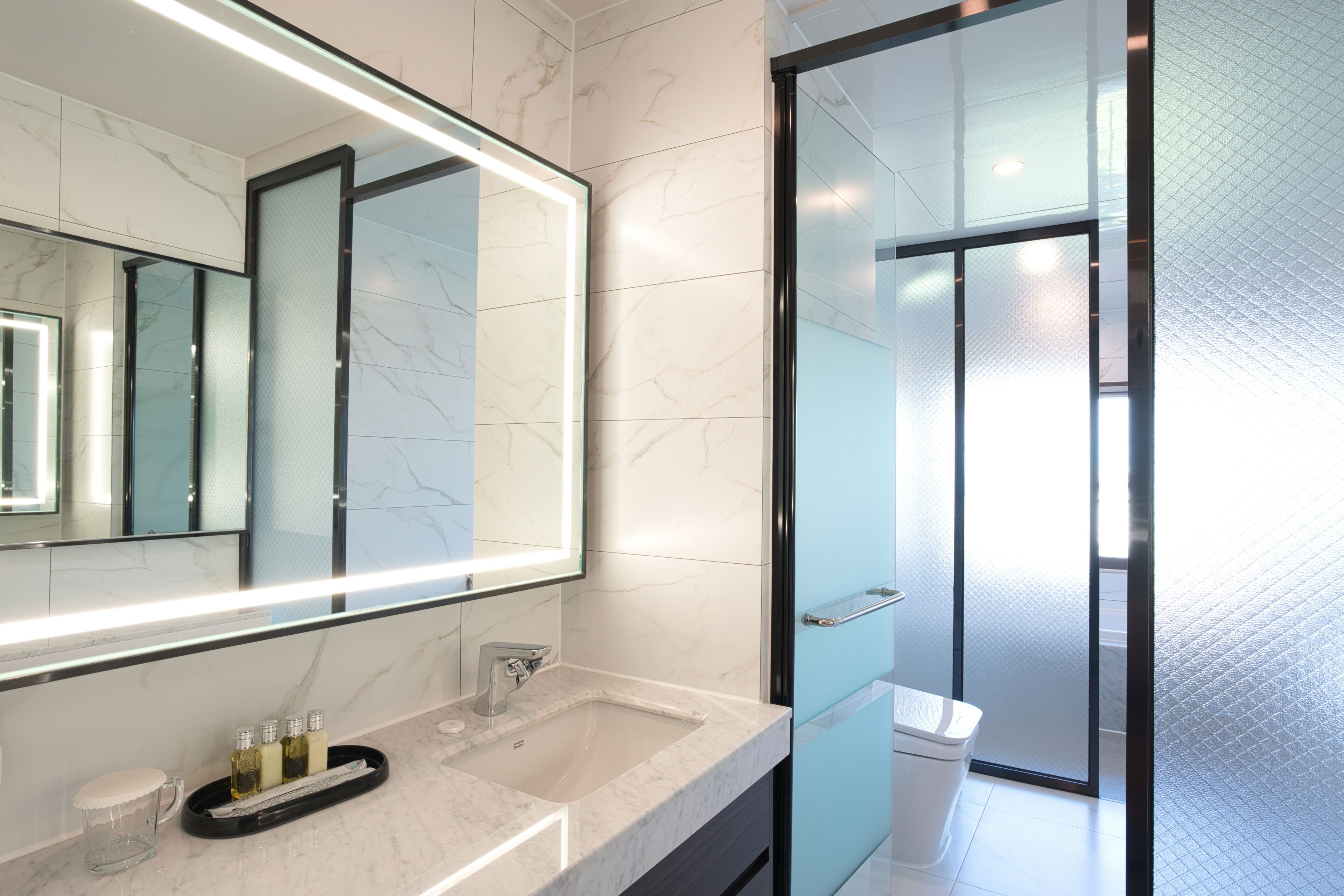 grand suite | blackout curtains, free wifi, bed sheets