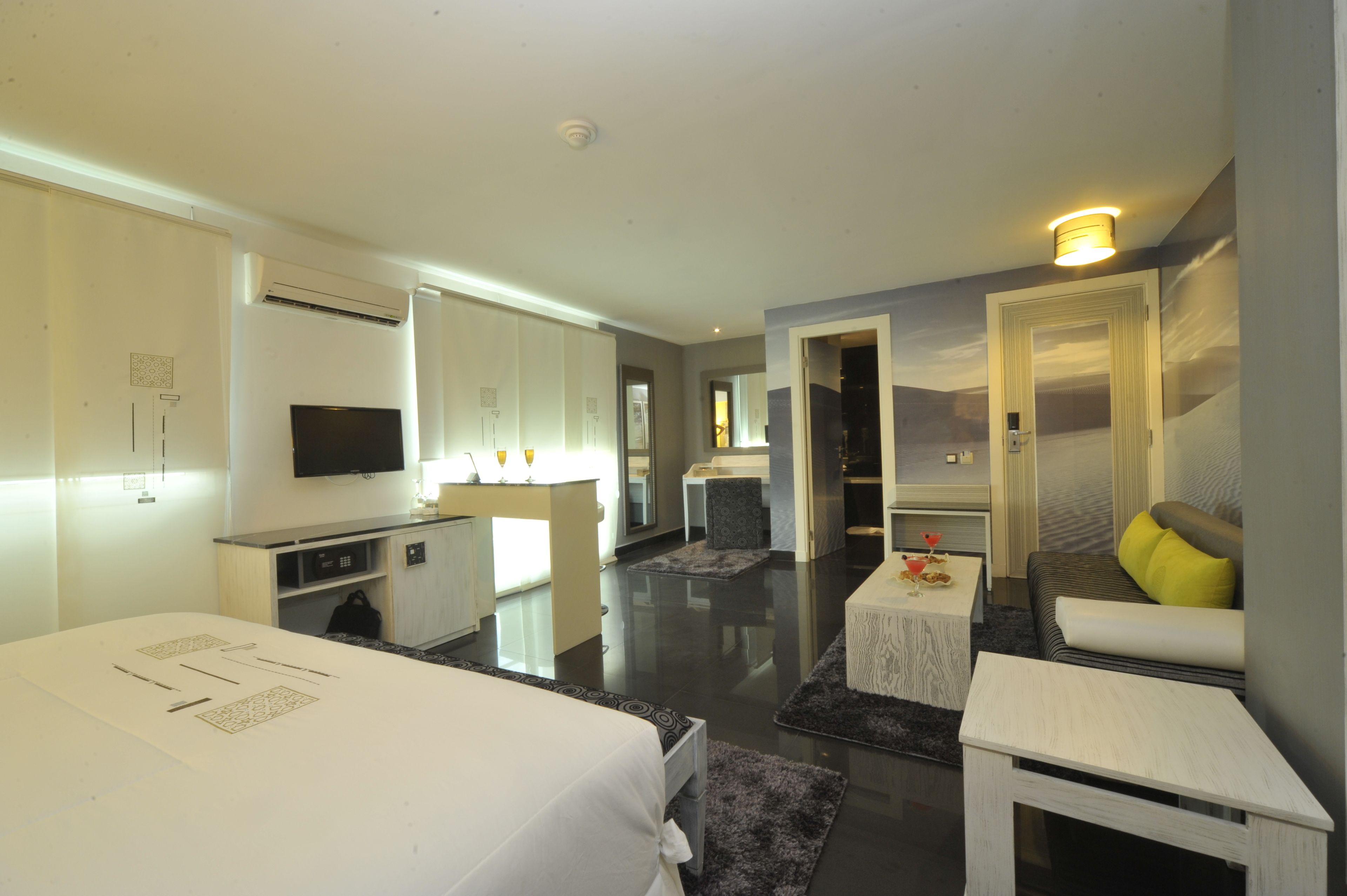 1 slaapkamer, een minibar, een kluis op de kamer, een bureau