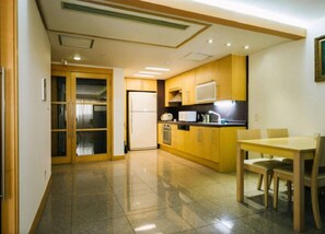 Familienapartment, 1 Schlafzimmer, Nichtraucher | Speisen