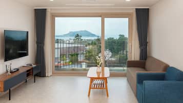 Smart TV 55 pollici con canali via cavo, TV, libri