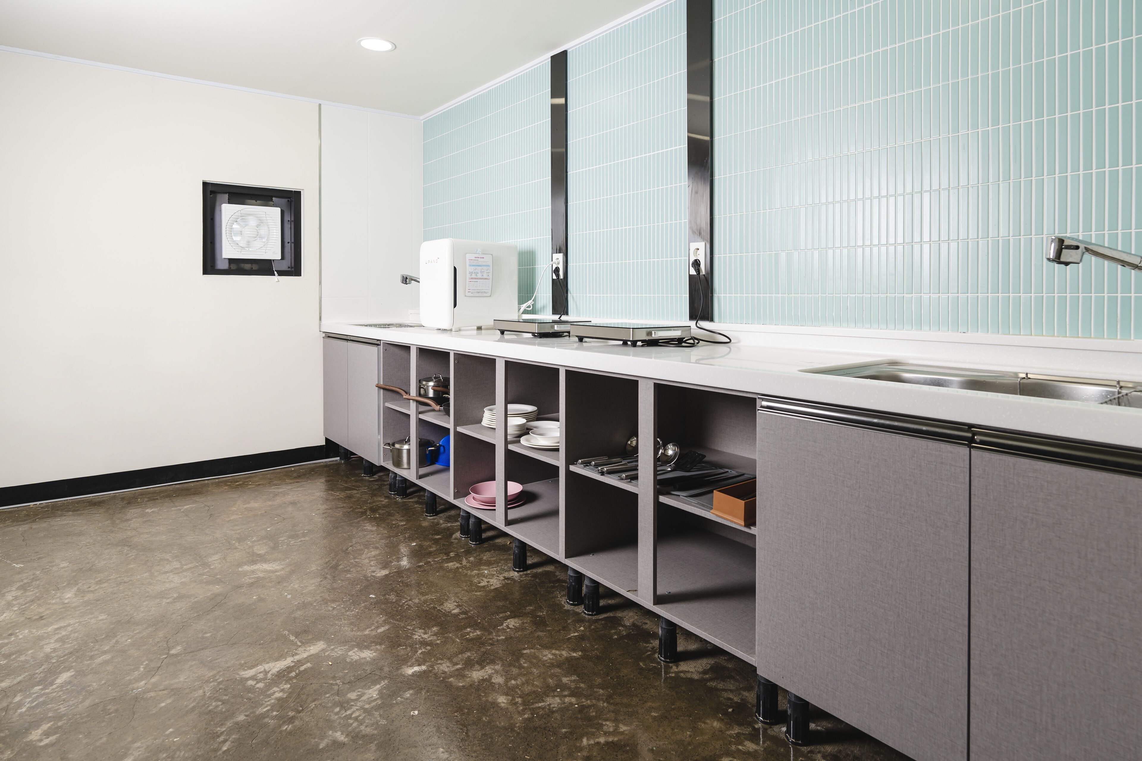 fridge, microwave, dining tables