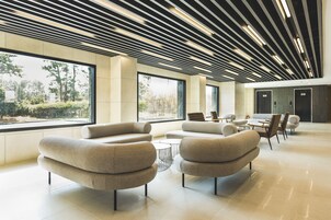 Sala de estar en el lobby