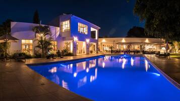 2 outdoor pools, pool umbrellas, sun loungers