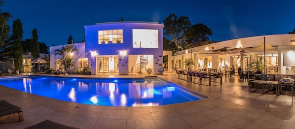 Exterior - Latitude 13 Degrees (Lilongwe)