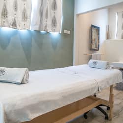 Couples treatment room(s), body treatments, aromatherapy