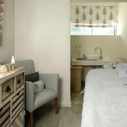 Couples treatment room(s), body treatments, aromatherapy