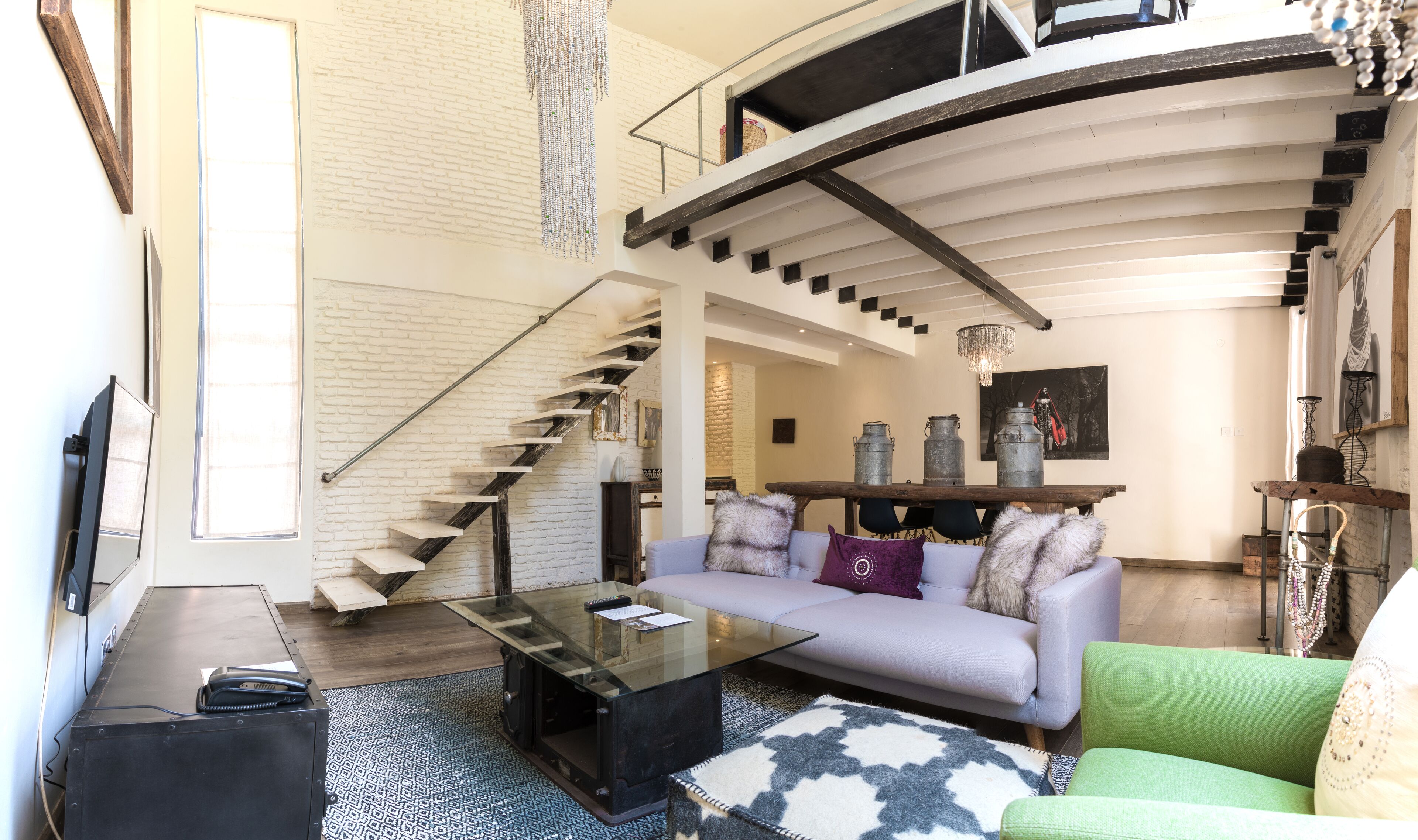 32-inch lcd tv with satellite channels, tv