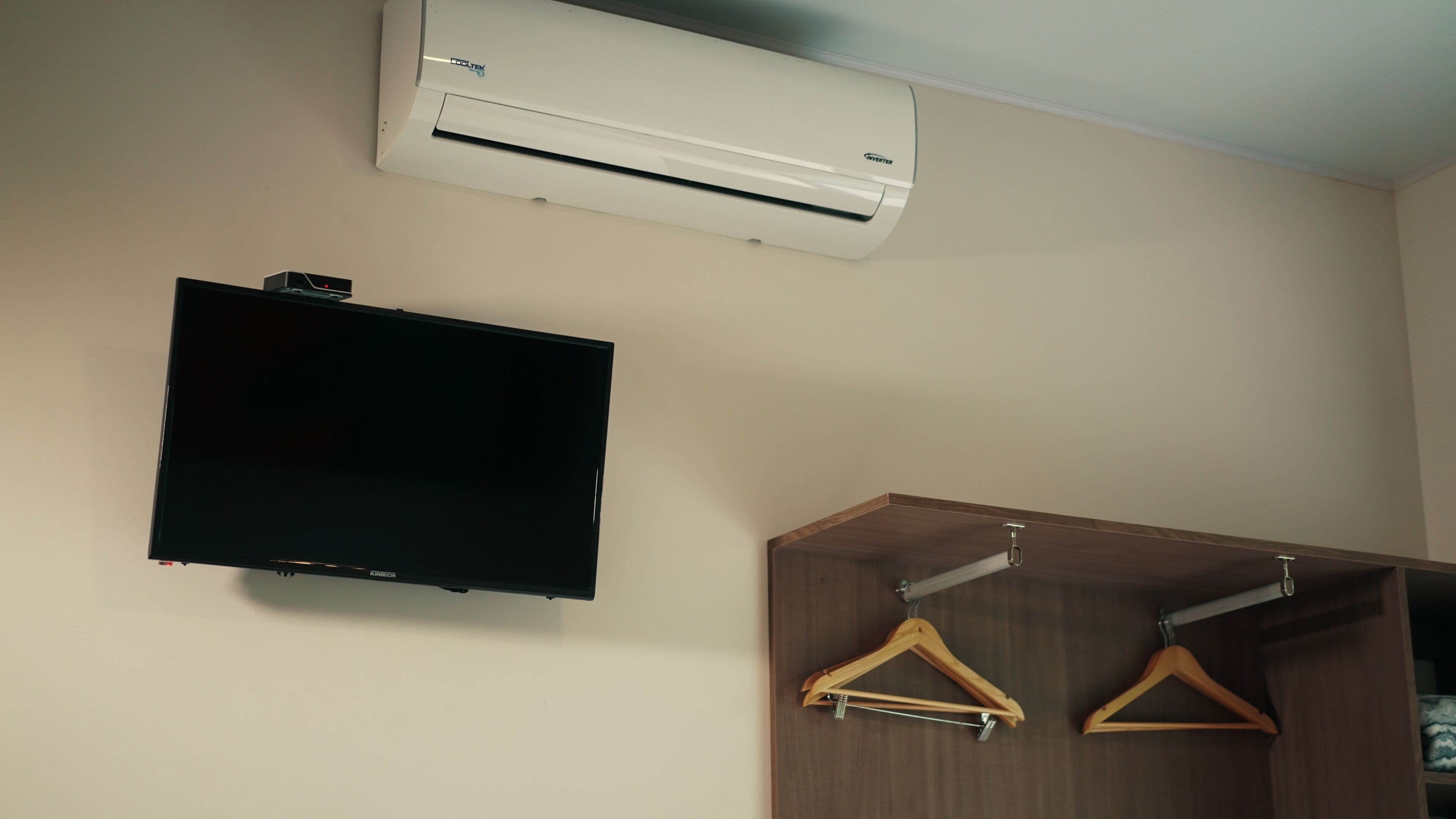 basic double room | in-room safe, individually decorated, free wifi, bed sheets