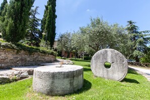 Exterior detail - Locanda Antiche Macine (Santarcangelo di Romagna)