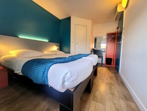 Standaard Twin kamer | 1 slaapkamer, een bureau, verduisterende gordijnen