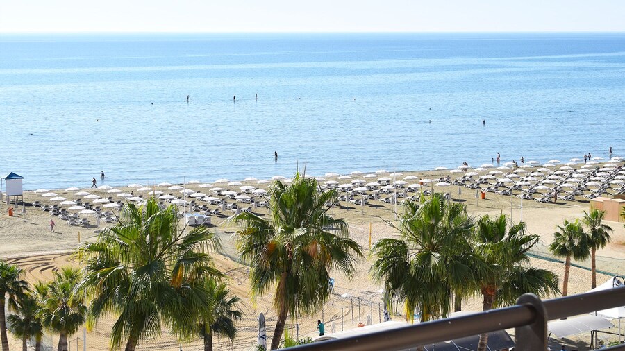 Sun Hall Beach Hotel Apts.
