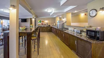 Free daily buffet breakfast