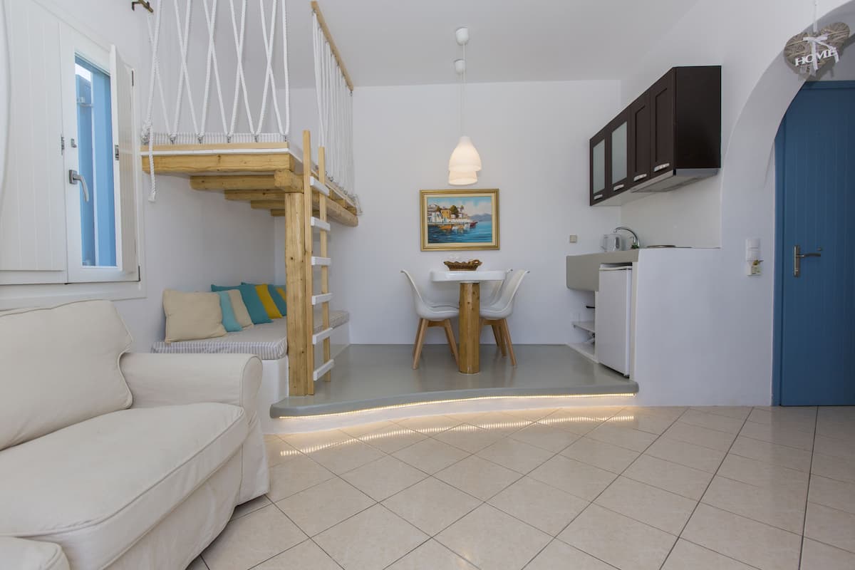 Premium Family Suite with Sea view | Living area