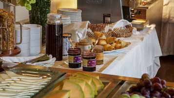 Daily buffet breakfast for a fee