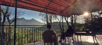 Planet Green Plantation Resort