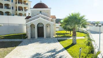 Khu tổ chức tiệc cưới ngoài trời