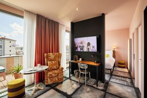 Room, 1 Double Bed, Terrace | In-room safe, desk, soundproofing, free WiFi - Mama Shelter Lyon (Lyon)