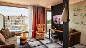 In-room safe, desk, soundproofing, free WiFi