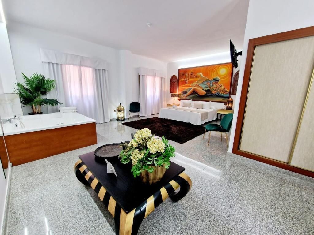 romantic suite | 1 bedroom, minibar, in-room safe, desk