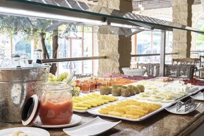 Petit déjeuner buffet