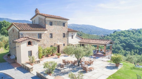 Exterior. B&B Hotel La Piana
