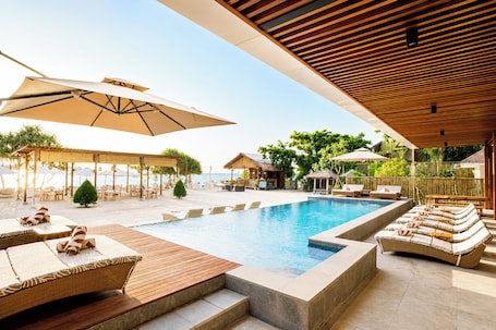 2 outdoor pools, open 8:00 AM to 6:00 PM, pool umbrellas, pool loungers. MAHAMAYA Gili Meno