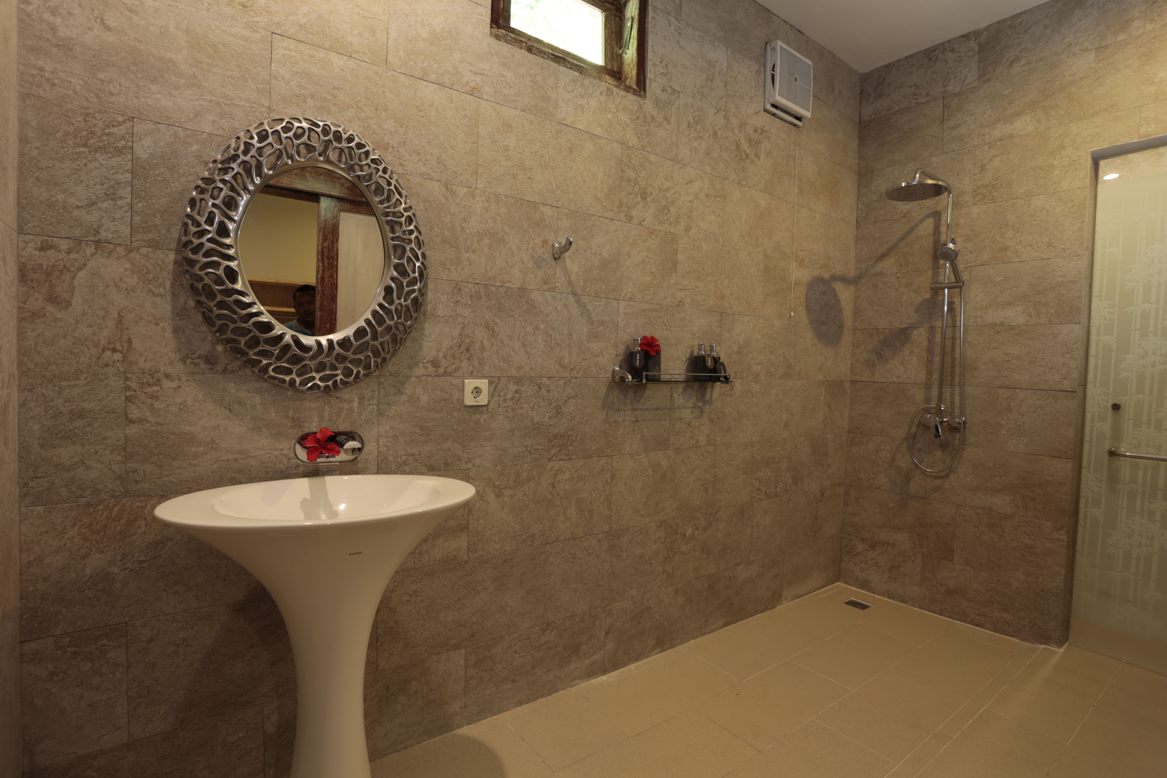 family suite, 1 bedroom | bathroom | shower, hair dryer, bathrobes, slippers