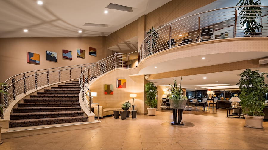 Best Western Plus Bayside Hotel