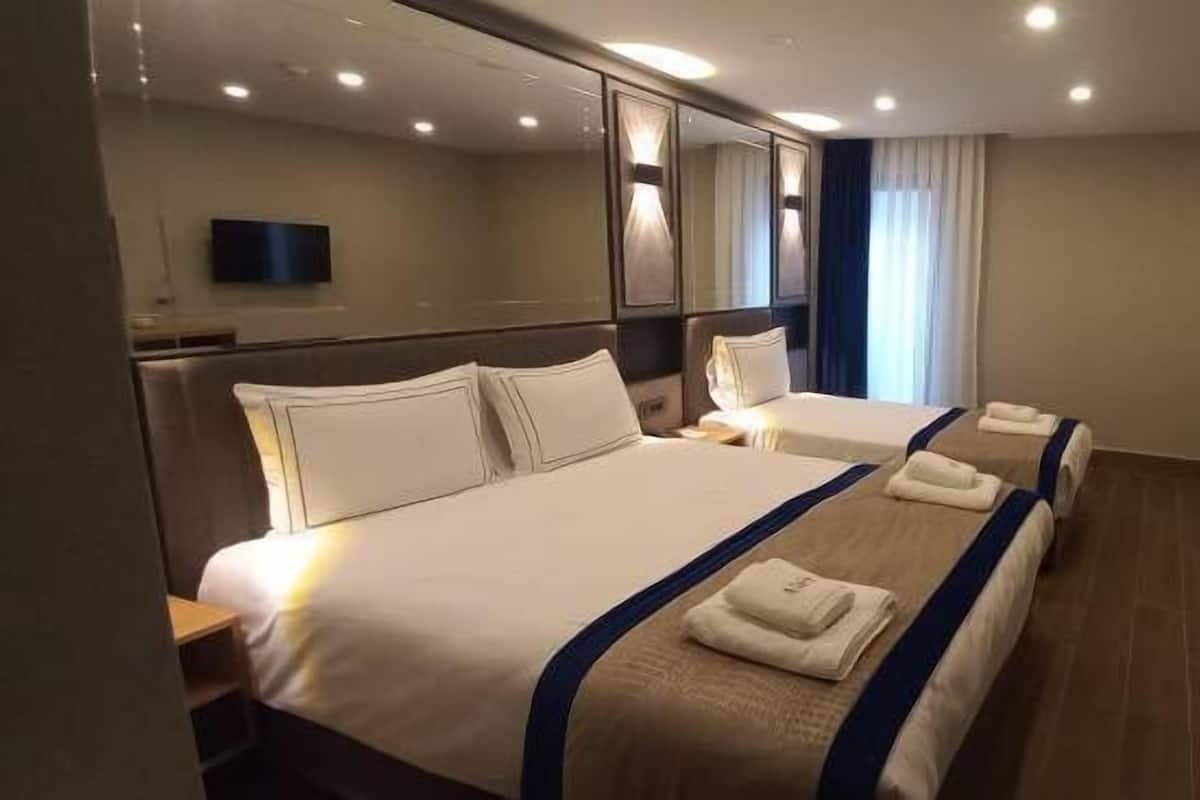 Economy Room, Basement Floor