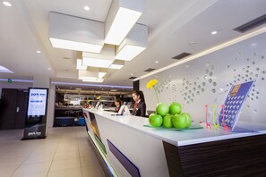 Reception - Park Inn By Radisson Astana (Astana)