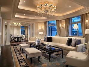 Suite, 1 King Bed, Balcony, Garden View (Chang an)