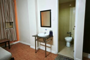 Deluxe Single Room | Bathroom - My Hotel (Davao)
