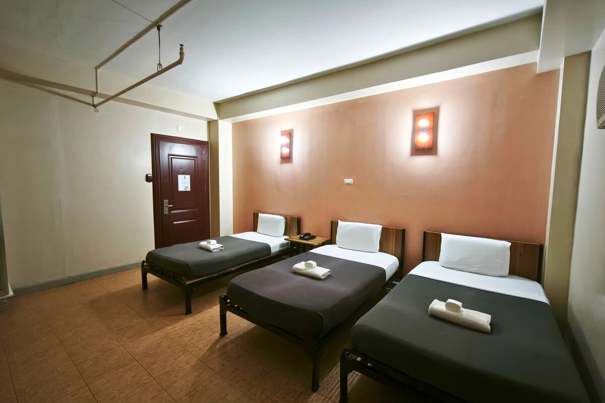 Triple Room