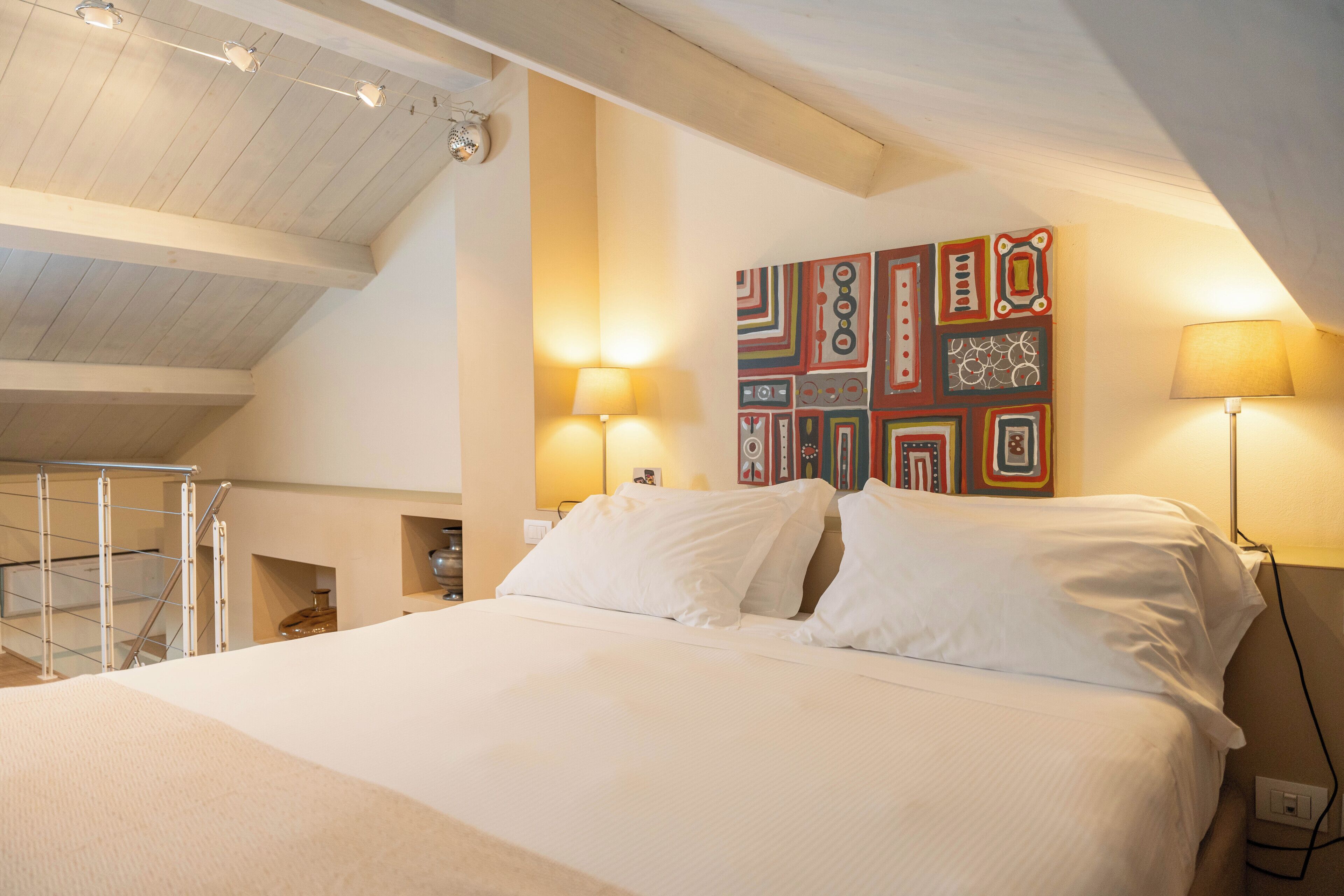 cottage | down duvets, minibar, in-room safe, desk