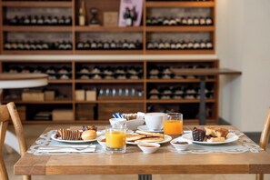 Free daily continental breakfast - Hotel 900 (Giulianova)