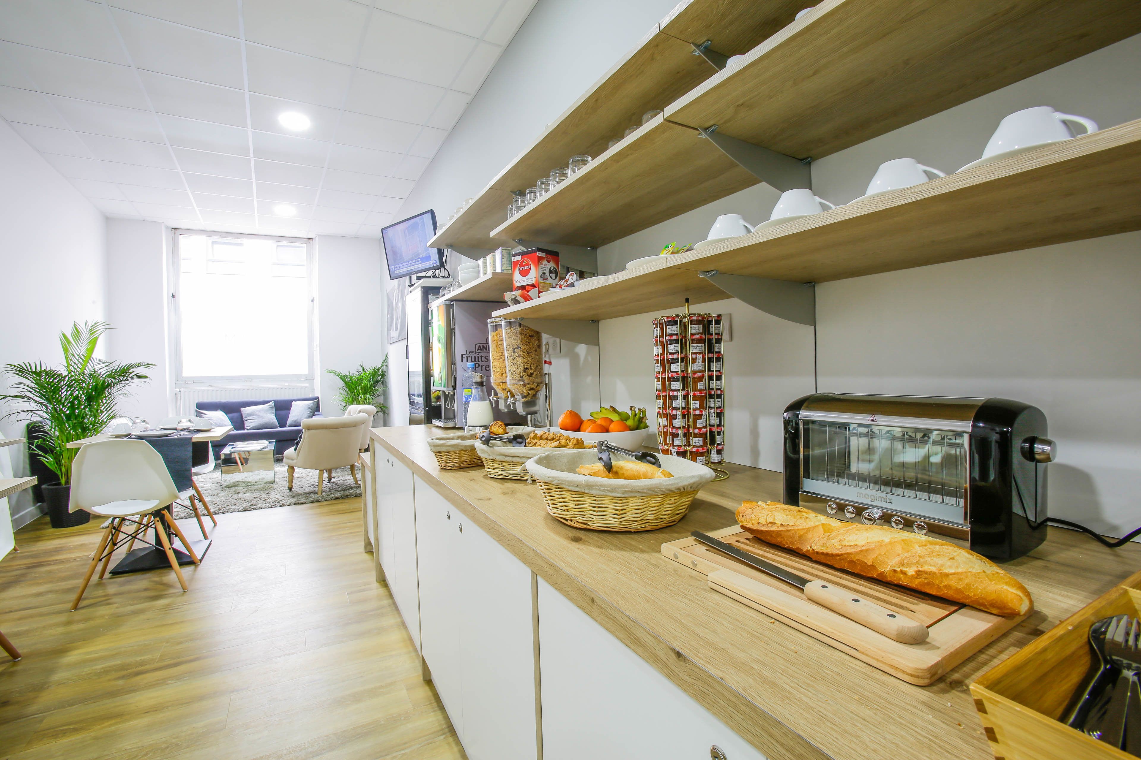 Desayuno buffet todos los días (con cargo) 
