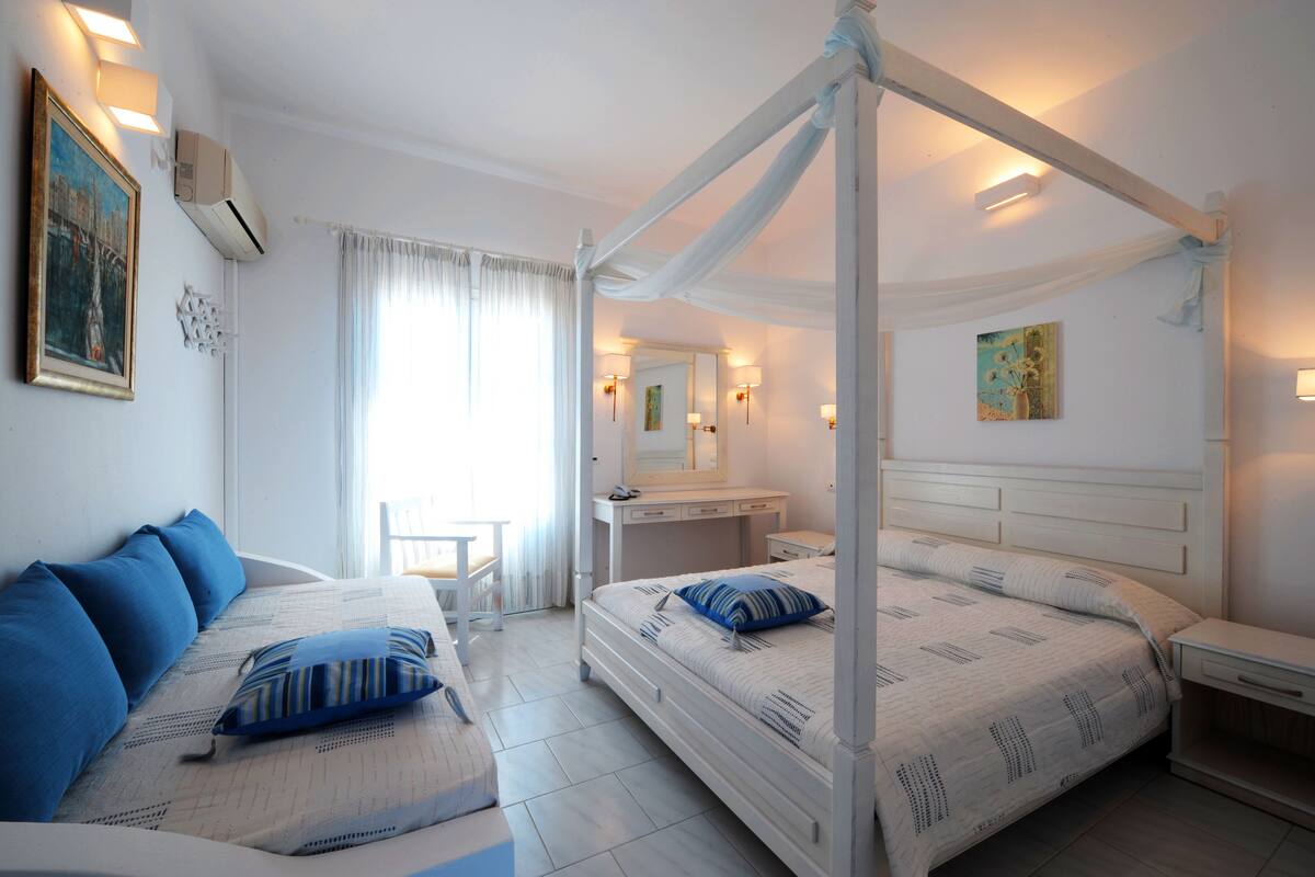 Superior Studio, Sea View