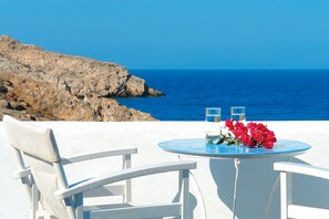 Porch - Vardia Bay Studios (Folegandros)