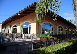 2 restaurants, breakfast, lunch, dinner served; Mediterranean cuisine