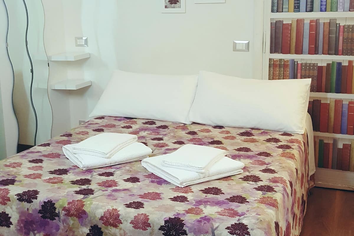 Standard Double Room, 1 Double Bed, Private Bathroom, Ground Floor | Blackout drapes, free WiFi, bed sheets