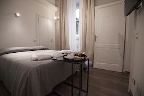 Rideaux occultants, Wi-Fi gratuit, draps fournis