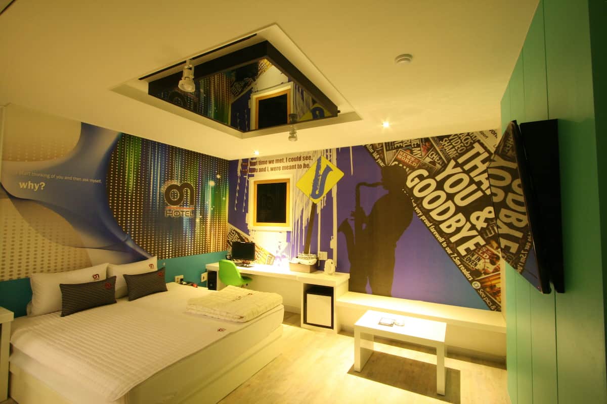 Habitación estándar doble | Escritorio, cunas, wifi gratis y decoración individual