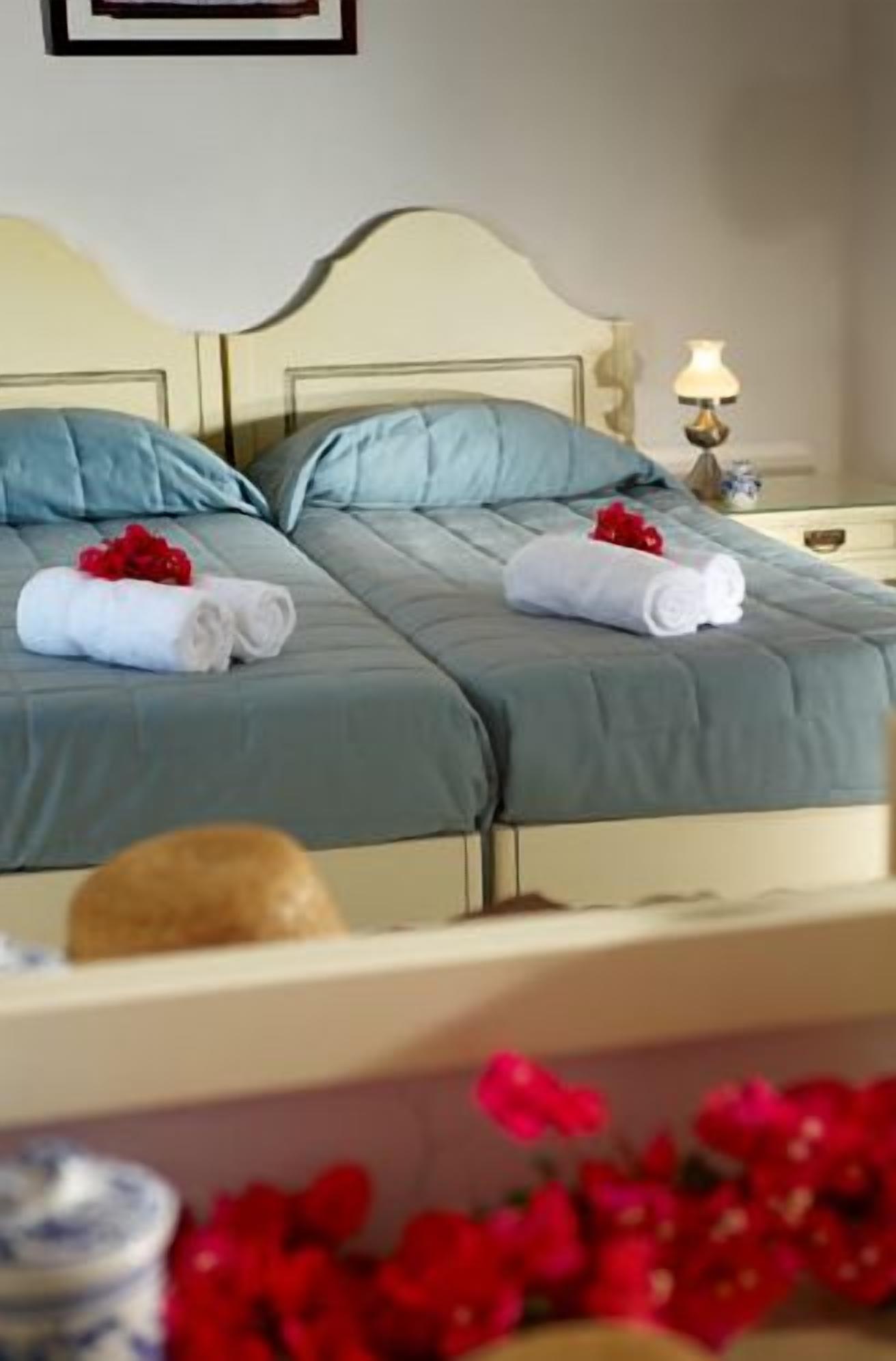 desk, soundproofing, free cots/infant beds, free rollaway beds